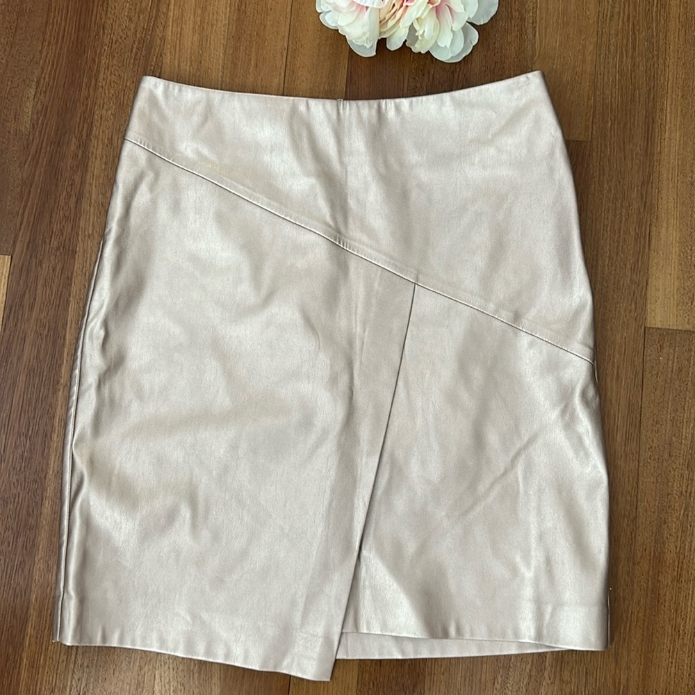 Skirt faux leather. New without tags.